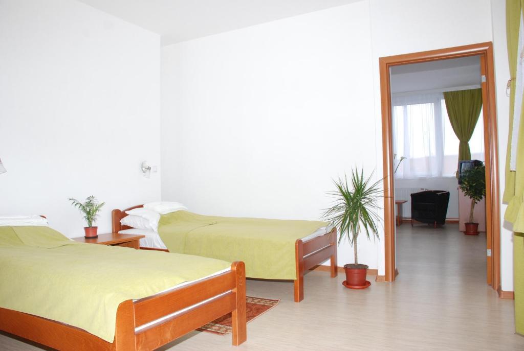 M Garni Hotel รานเย ห้อง รูปภาพ